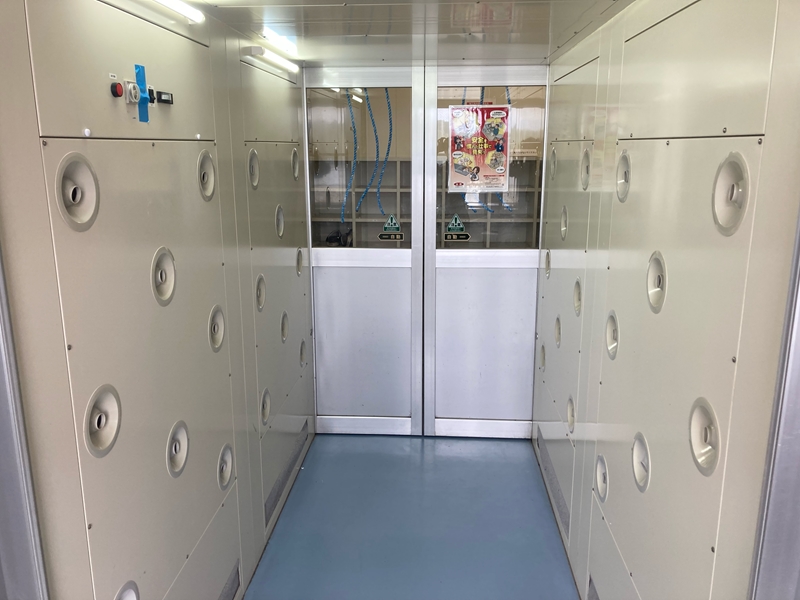 エアシャワー室の画像